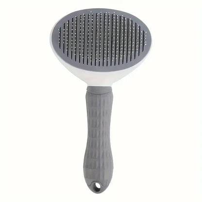 Brosse de toilettage grise en gros plan