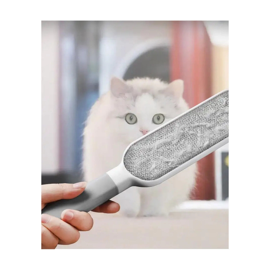 Brosse Ramasse Poils Electrostatique pour Poils de Chat et de Chien sur Vêtements. Zone de Ramassage Pleine de Poils