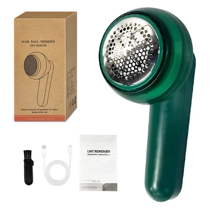 Rase bouloches. Gros plan, zoom sur fond blanc et tous les accessoires fournis avec autour. Brosse, câble USB-C, carton d'emballage, notice et lames de rechanges